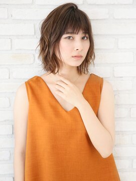 クレエ(creer) ウェーブと透け感ボブ