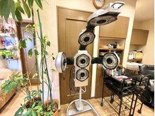 髪工房の雰囲気（お薦めのマイナスイオンでヘッドスパにも使用★）