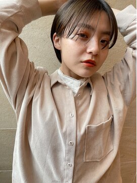 ビュートリアム265(BEAUTRIUM 265) ショートヘア/前髪あり/センター分けショート/若見えショート