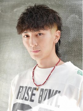 ブルーダー(Bruder) ポイントウルフパーマミックススタイル