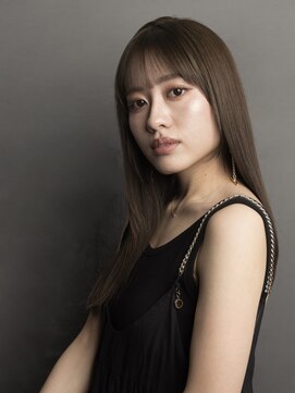 ミンクスリッカ 表参道(MINX RICCa) 大人ストレートスタイル ベージュカラー イルミナカラー