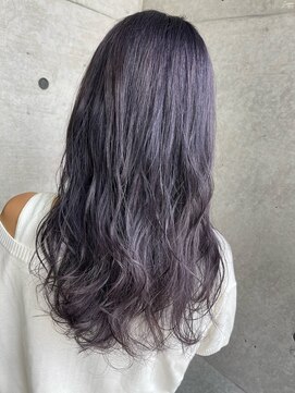 ニーゼロゼロナナ(2007) グレージュ