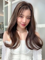 アフロート ディル(AFLOAT D'L)&nbsp;20代に人気！顔周りの後れ毛がかわいいシャギーレイヤーロング