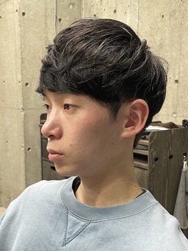 フイ 新宿3丁目(Hui) ハイトーンカラー/マッシュパーマ/アースカラー/men's/