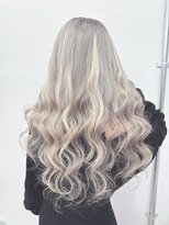 ロサ ファイブヘアー(Rosa..5Hair) シルバーとホワイトのMIXハイトーンスタイル！