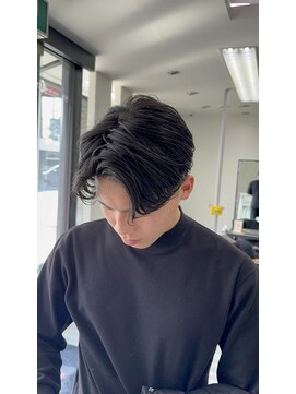 アフューズバイストゥー(Vfuse by StueW) センターパート×ニュアンスパーマ