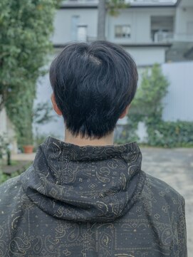 シンシ(Cinci) 王道の黒髪マッシュ