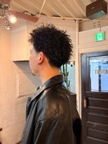 ビーバイエイトジェンツ(Bee by EIGHT GENTS)&nbsp;刈り上げセンターパート/波巻きツイストスパイラル/心斎橋