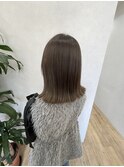 透明感オリーブベージュ