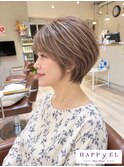 白髪を活かした上品な丸みショート