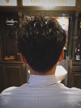 バレス 田町(BALES) [スキンフェード/ツイストスパイラル/田町]