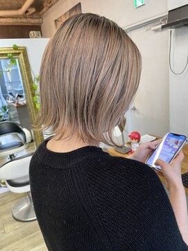 ヌード(NUDE) NUDEタッセルボブ10代20代30代40代レイヤーボブ切りっぱなしボブ