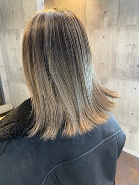 トゥルークリエイション 渋谷(True Creation SHIBUYA) 外国人風バレイヤージュボブ