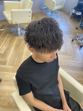 アレス バイ シカ 神戸三宮元町店(ALLES by Cica) 波巻きツイストスパイラルパーマツーブロック刈り上げ