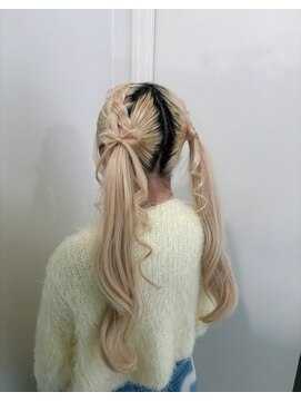 フェイブ(Fave) 編み込みリボンツインテール