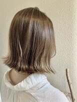 エミュ 伏見 国際センター(emu) 外ハネボブ/切りっぱなしボブ/艶ボブ/シルキーベージュ/伏見