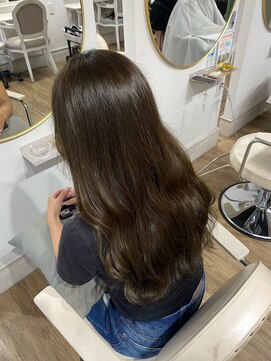 ケイリー(KAYLEE) 【イルミナカラー】オリーブベージュ