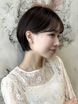 アフロート ルヴア(AFLOAT RUVUA) 「岩田莉奈」ハイライトで白髪ぼかし★くびれショートボブ　新宿