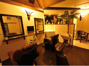 ヘアリゾート リビラ(Hair Resort Revilla)の写真/南国リゾートのようなプライベートサロンで、周りを気にせずゆったりとお過ごしいただけます◎