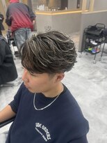 オムセラ(HOMME SERA)&nbsp;【RIKU】フェザーショート×金メッシュ
