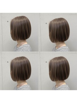 ウィールール 札幌店(WE RULE) 白髪ぼかしハイライト対応ショートボブ/上品ベージュ