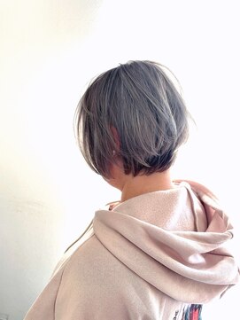 ナンバーフォーナチュラル 戸祭(NO4 natural) 57. グレージュショート/丸みボブ/顔周り/ナチュラル