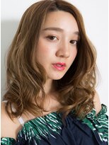 エスアンドエフ美容室 松富店(S&F) 大きめ無造作ウェーブの大人かわいいフェミニンミディ