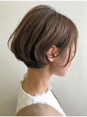 20代30代大人可愛いアッシュベージュくびれボブ耳掛け透明感