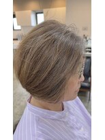 カタチノナイ(katachi-no-nai)&nbsp;60代のグレイヘア