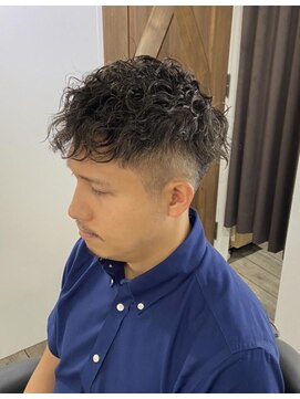 ドルクス 日本橋(Dorcus) 大人の男性のパーマ　ツイストスパイラルイケオジヘア