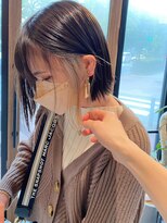 リノショアーズ 元町店(RINOSHORES)&nbsp;大人綺麗外はねボブ×艶感インナーカラーホワイトベージュ