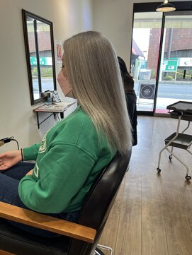 ラック 津田沼(LUCK) LUCK ホワイトブロンド