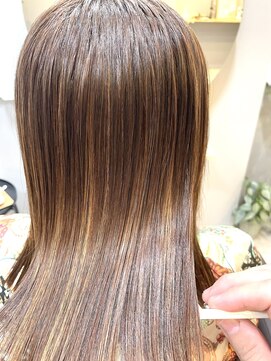 アット(att..) att..【とつかひろや】お客様style縮毛矯正