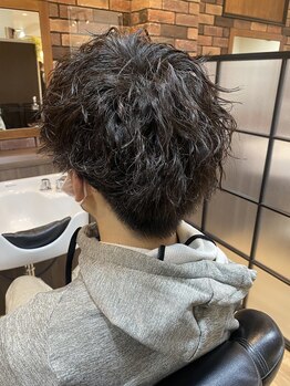 メンズカットが得意なサロン!経験豊富なスタイリストがオン/オフどちらもキマるトレンドヘアを提案します☆