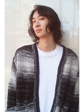 レジュアル(RESSUAL) ウルフアッシュブラックカルマパーマベリーショート