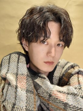 オーシャントーキョー 渋谷(OCEAN TOKYO) ナチュラルマッシュセンターパートツーブロック刈り上げ韓国ヘア