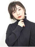 くびレイヤーエモージュ斜めバングイメチェン愛されショート