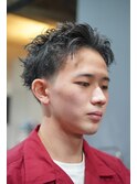 スパイキーショートビジネスショートツーブロックフェード短髪