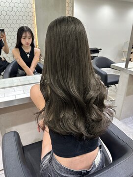 ヴィオットバイサロン(Viot by Salon) 前髪ありくびれヘア夏アプリコットオレンジハイライトカラー