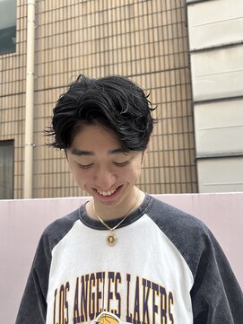 デュッカ(ducca) センターパート×スパイラルパーマ