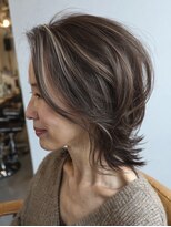 ハーツ(Heart's)&nbsp;ミディアムレイヤー×白髪ぼかしハイライト