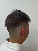 カットサロン うちだ&nbsp;ツーブロック　ショートスタイル シルバーカラー