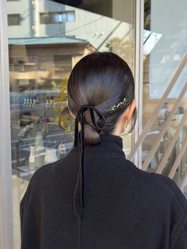 クラリス バイネオ 武蔵小杉(Claris by neo) 艶っとまとめたタイトシニヨン