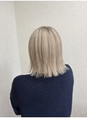 ホワイトベージュ