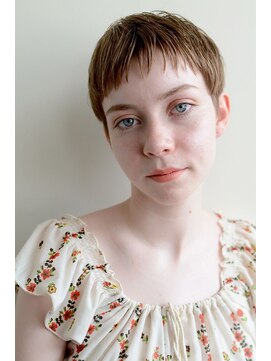 ミラバイグリーン(Mira by green) 似合わせカット×ベージュカラー【簡単スタイリング】 01