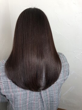 リタ(rita) ナチュラルでツヤ髪に