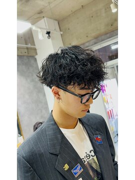 フォンド 津田沼(fond.) ダークアッシュ/アッシュブラック/カルマパーマ/ベリーショート