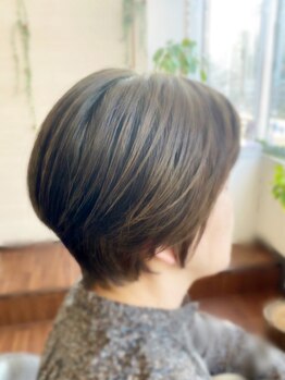 ヘナ ヘアサロン 花々の写真/丁寧なカウンセリングで、あなたの魅力を引き出すカラーをご提案。髪と頭皮をいたわりながらキレイに♪