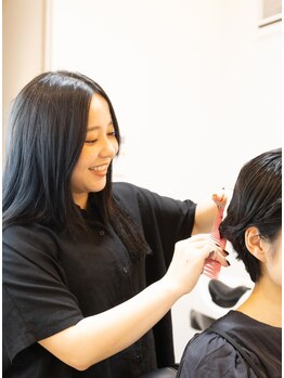 メルシー(Merci)の写真/【女性スタイリスト×丁寧なカウンセリング】マンツーマン施術で理想のスタイルやお悩みも相談しやすい＊