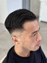 レヴィア(REVIA)&nbsp;メンズフェードスタイル刈り上げツーブロック短髪メンズカット